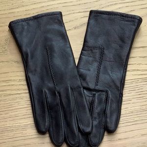 Fownes Genuine Leather Women’s gloves